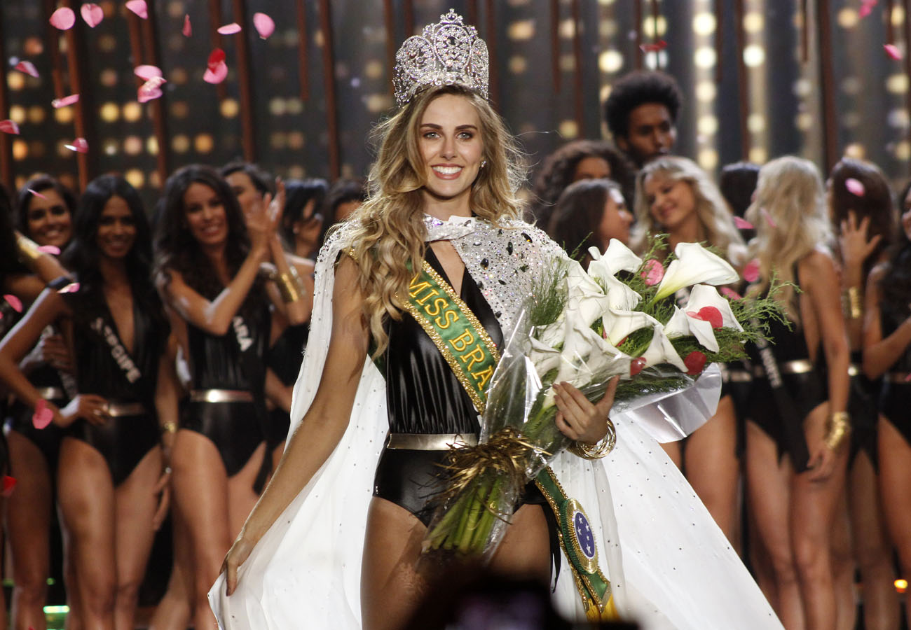 Marthina Brandt, representante do Rio Grande do Sul, vence o Miss Brasil 2015 (Foto: Celso Tavares/ EGO)