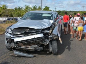 Motorista da caminhonete disse que não conseguiu nem pisar no freio (Foto: Walter Paparazzo)