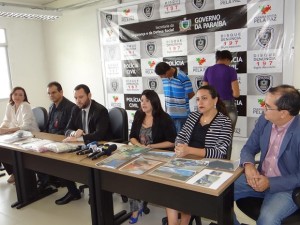 Suspeitos foram apresentados em uma entrevista coletiva (Foto: Divulgação/Secom-PB)