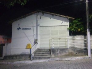 Trio assaltou agência dos Correios em Caiçara (Foto: Silvia Torres)