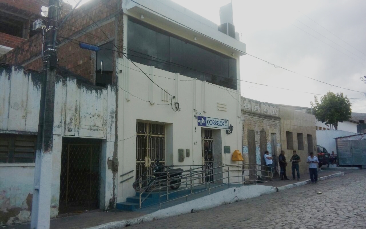 Assalto aconteceu na agência dos Correios do município de Juarez Távora (Foto: Silvia Torres)