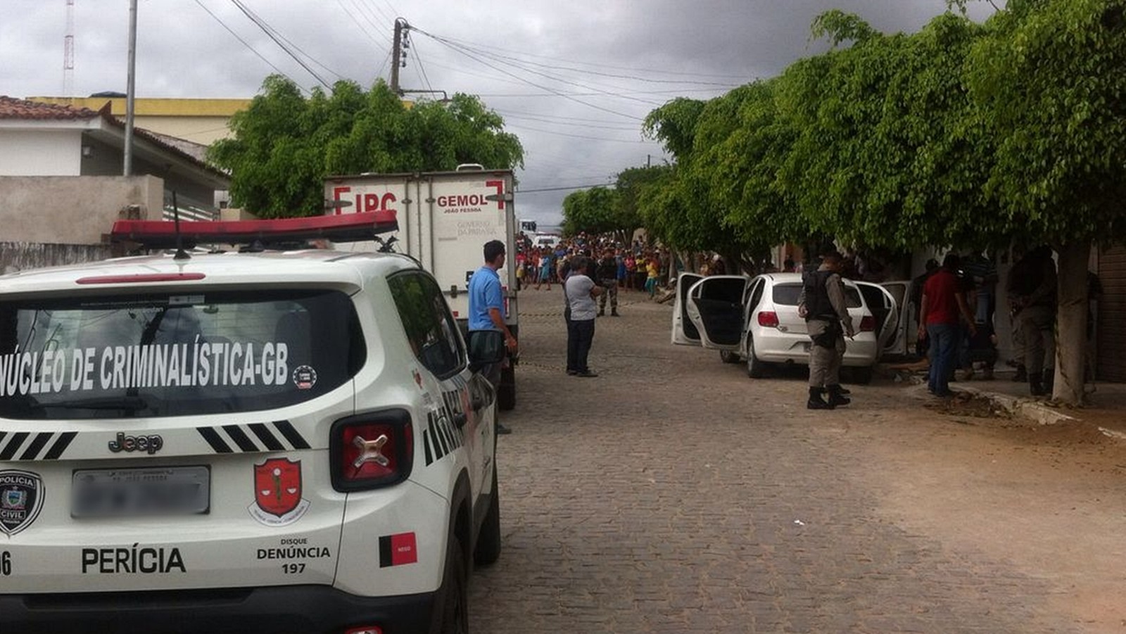 Comerciante reage a assalto e mata quatro suspeitos em Cacimba de Dentro, PB (Foto: João Paulo Medeiros/TV Paraíba)